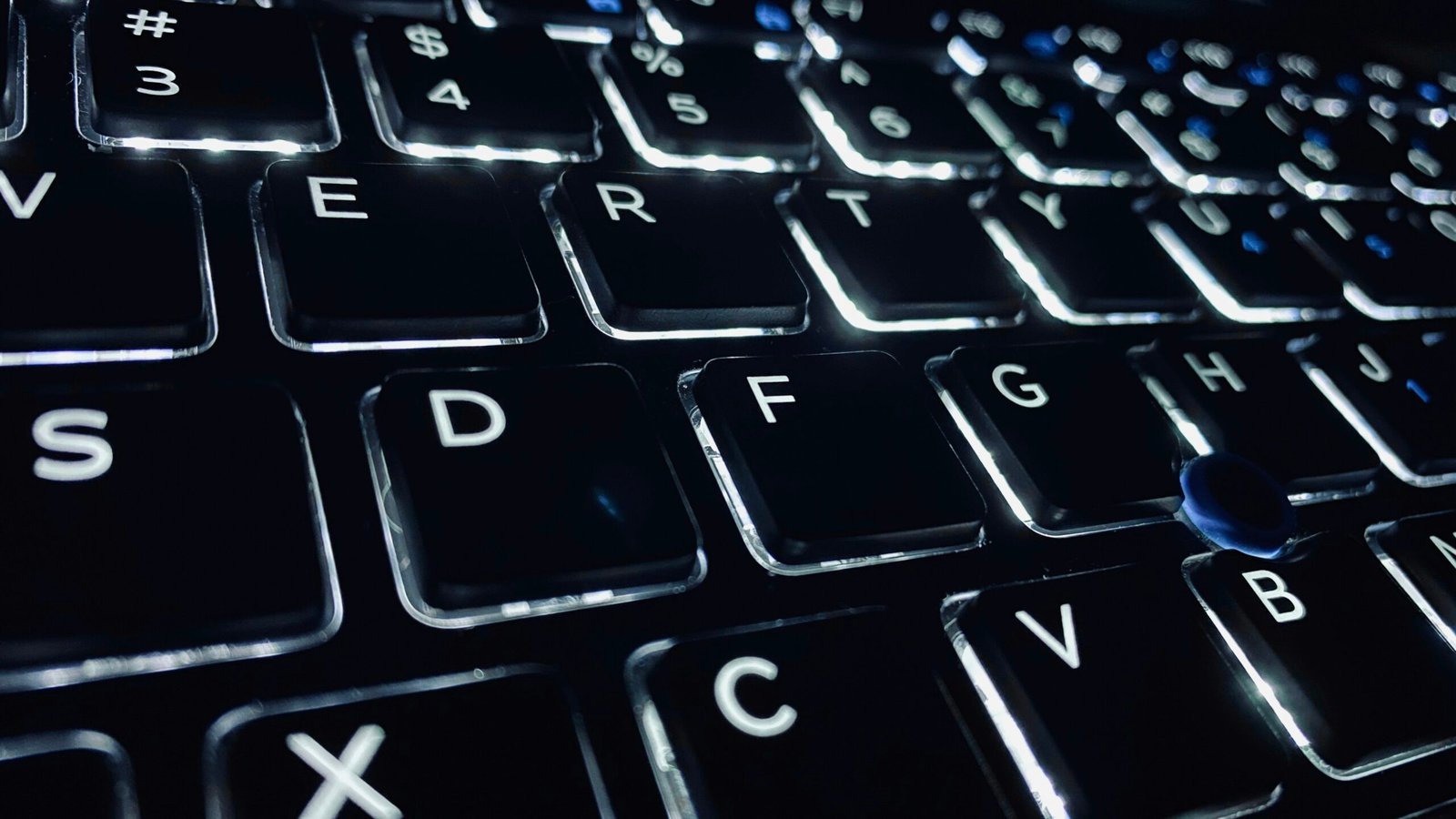 The 4 Best Bluetooth Keyboards with Backlighting for Night Owls