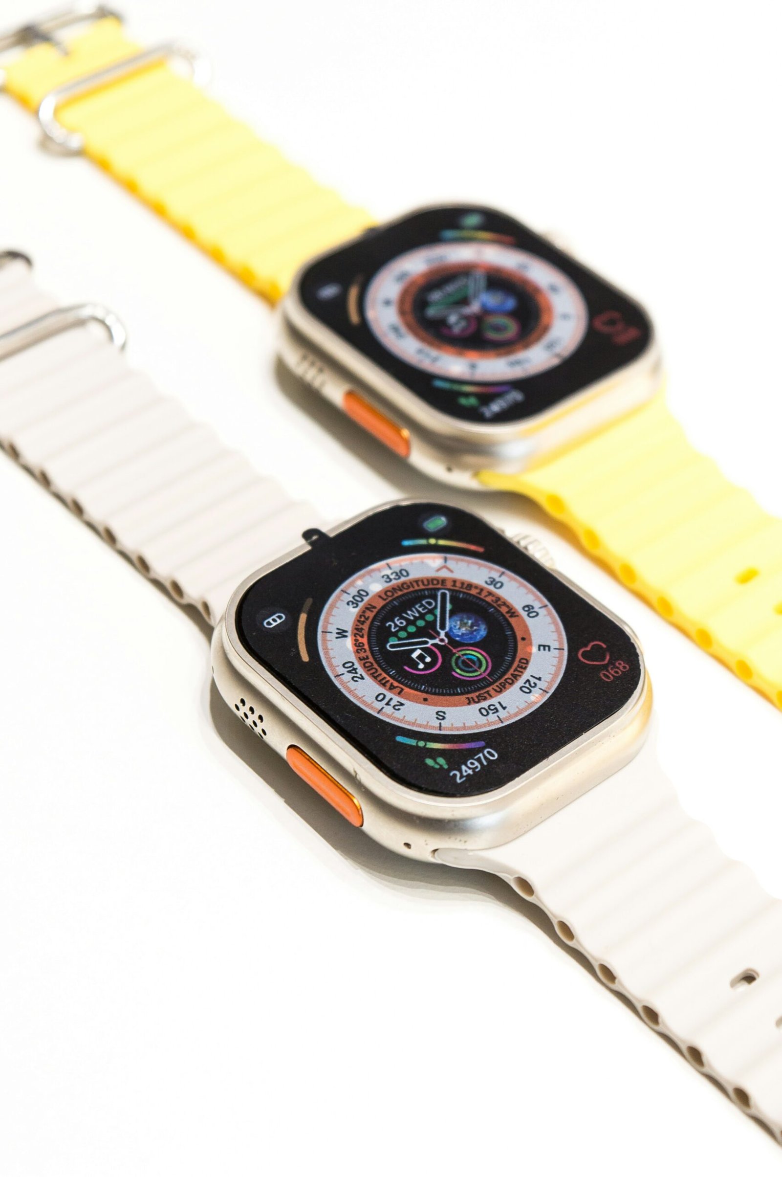 Smartwatches vs. Traditional Watches: A Comprehensive Comparison